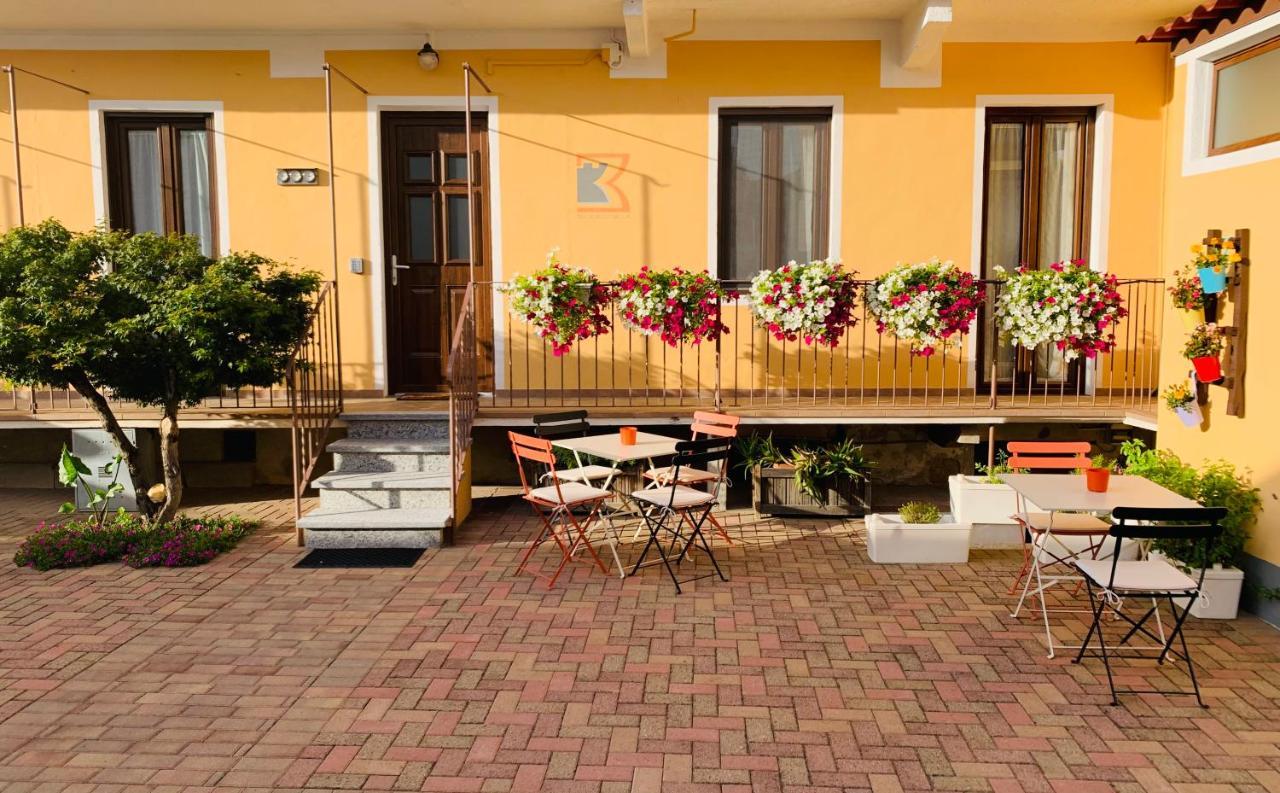 Bb Borgo Biella Bed and Breakfast Candelo Exteriör bild